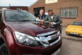 Team walk you through the major body repairs they did to bring a mercedes benz 230l back to tip top condition. Isuzu D Max Chosen As Pick Up Of Choice For Acclaimed Tv Series Car Sos