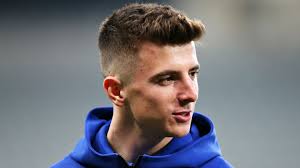 Zeug für männer männer frisuren bob frisur haarfarben olivier giroud frisur hochgesteckte frisuren kurzhaarschnitte süße jungs brasilien. Lampard S Youth Revolution Set To Continue After Chelsea Miss Out On Cavani And Mertens Goal Com