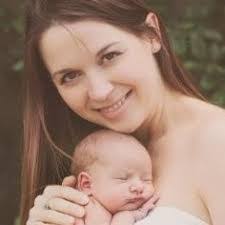 Heather Pell's Instagram, Twitter & Facebook