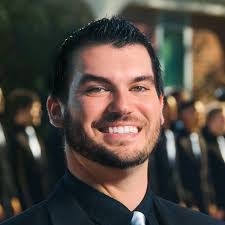 Devon Crowe's Instagram, Twitter & Facebook