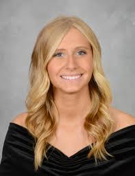 Lacy Arnold's Instagram, Twitter & Facebook