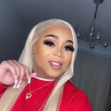 Janice Denson's Instagram, Twitter & Facebook