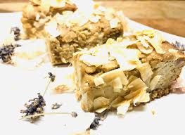 Kein grund zur verwirrung, denn es gibt eine vielzahl von backwaren, die sie sich wünschen können. Bananen Kokos Pandan Kuchen Aus Bali Leckerlife