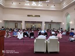 Masjid yang siap dibina pada tahun 2012 ini masih kelihatan baru dengan luarannya yang serba putih. Laman Web Rasmi Pejabat Daerah Dan Tanah Seremban Ceramah Agama Sempena Sambutan Hari Keputeraan Ke 72