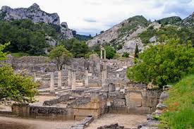 Explore Saint Remy De Provence In Just 48 Hours South Of France Visit France Provence