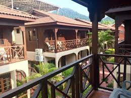 Seagull beach resort 有不同的房间，如：长屋（long house)、微型客舱（mini cabins)、度假屋(chalets)。 Family Atmosphere Review Of Palma Beach Resort Pangkor Malaysia Tripadvisor