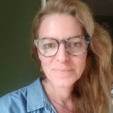 Professor Sarah Shealy (@sarahthemidlifemidwife) • Instagram photos and  videos