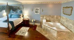 Every jacuzzi® hot tub is equipped with patented jet technology to deliver advanced hydrotherapy while you unwind. British Columbia Hot Tub Suites Private In Room Hotel Spa Tubs