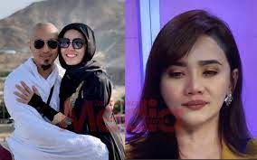 Sebuah program yang membahas tentang gaya hidup seorang selebriti, dipandu oleh seorang host ternama. Saya Tak Ada Zuriat Sedih Ramai Tanya Bila Nak Ada Anak Elizad Sharifuddin Respon Saya Bukannya Tuhan Media Hiburan