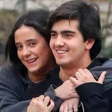 Victoria Federica y Jorge Bárcenas, día romántico en el hipódromo