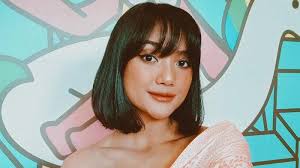 Pada bulan juni tahun 2018 ia merilis single baru yang berjudul jangan yang berkolaborasi dengan rayi universsal music indonesia. Download Lagu Favorite Sin Marion Jola Feat Tuan Tigabelas Beserta Chord Gitar Dan Lirik Lagunya Tribunnews Com Mobile