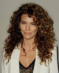 20 Easily Duplicated Hairstyles For Medium Length Curly Hair Curly Hair Styles Naturally Curly Hair Styles Hair Styles