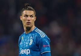 هو لاعب كرة قدم برتغالي يلعب في مركز الهجوم مع نادي يوفنتوس في الدوري الإيطالي و‌منتخب البرتغال لكرة القدم. Ø§Ù„Ù†Ø¬Ù… Ø§Ù„Ø¨Ø±ØªØºØ§Ù„ÙŠ ÙƒØ±ÙŠØ³ØªÙŠØ§Ù†Ùˆ Ø±ÙˆÙ†Ø§Ù„Ø¯Ùˆ Ù…Ù‡Ø§Ø¬Ù… ÙŠÙˆÙÙ†ØªÙˆØ³ Ø§Ù„Ø¥ÙŠØ·Ø§Ù„ÙŠ Ù„ÙƒØ±Ø© Ø§Ù„Ù‚Ø¯Ù… Ø¨Ø¬ÙˆÙ„Ø© Ù…Ø¹ Ù†Ø¬Ù„Ù‡ Ø§Ù„Ø¨ÙƒØ± ÙƒØ±ÙŠØ³ØªÙŠØ§Ù†Ùˆ Ø¬ÙˆÙ†ÙŠÙˆØ± ÙÙŠ Ø¬Ø²ÙŠØ±Ø© Ù…Ø§Ø¯ÙŠØ±Ø§ ÙŠÙ…Ù†ÙŠ Ø¨ÙˆØ³Øª Ø¢Ø®Ø± Ø£Ø®Ø¨Ø§Ø± Ø§Ù„Ø³Ø§Ø¹Ø©