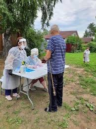 «требования к этому виду голосования ужесточены, обеспечена тайна голосования и возможность наблюдения. Konstituciya Na Skamejke Shapito Vo Dvorah I Maski Obnuleniya Kakoj Vizualnyj Obraz U Izbiratelej Vladimirskoj Oblasti Ostanetsya Ot Obsherossijskogo Golosovaniya Novosti Vladimirskoj Oblasti