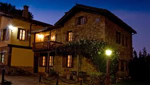 Casa rural situada en el alto de las muñecas, donde se domina el valle de sopuerta (bizkaia). Matsa Hotel Rural Casa Rural Lezama Vizcaya