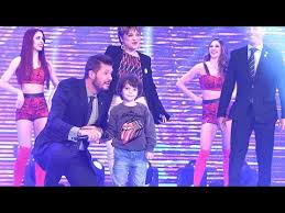 Algunas consultas de google para esto, pero él no está muerto y con buena la hija de marcelo tinelli, candelaria presentó un desnudo total en sus redes sociales el pasado 13. Marcelo Tinelli Mostro Por Primera Vez En Television A Su Hijo Lorenzo Youtube