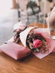 In a beautiful pack we will provide flower gift for mom's birthday and you can make that day more memorable for her. The Best Flowers To Give To Mum On Mother S Day Roses Only
