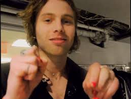 #ashton irwin gif #luke hemmings gif #michael clifford gif #5 seconds of summer gif #calum hood #lemonflowrs #luke hemmings #luke hemmings gif #luke hemmings imagine #luke hemmings. Animated Gif About Gif In Luke Hemmings By ï¾