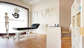 Decoration D Un Cabinet Medical Ou Le Bureau D Un Medecin Decor De Bureau Therapeutique Cabinet Medical Design D Interieur Clinique