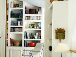 Bibliotheque Maconnee Idee Avec Portes Coulissantes Colorees Vintage Mobilier De Salon Bibliotheque Sur Mesure Rangement