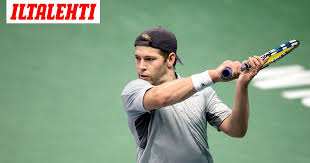 1.88 m (6 ft 2 in). Tennis Liitannaisia Uutisia 206 Kayttajalta Mutala Kalkku Yhteiset Keskuskentta