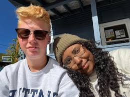 Hey guys my husband and I are doing $50 photoshoots this weekend if anyone  is interested. We come to you or if you need help picking a place we can  send you