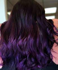 Il nero è un colore particolarmente profondo e difficile da illuminare in quanto sono . Capelli Viola 2022 Tendenze E Tonalita Di Moda 70 Immagini