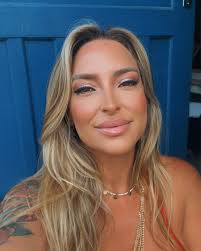 Flora de Castro Feitosa (@afloracastro) • Instagram फोटोहरू र भिडियोहरू