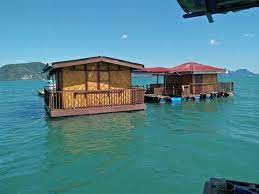 Bagi yang ada anak kecil mungkin akan membosankan mereka kerana terkurung di dalam chalet ini sahaja. Floating Chalet Chalet Terapung Di Family Fun Fishing Facebook