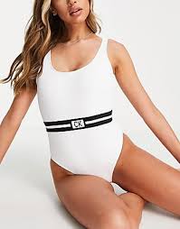 Maillot de bain calvin klein neuf avec étiquette taille du haut : Calvin Klein Badeanzuge In Schwarz 30 Produkte Stylight