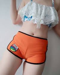 ２日ノーパン着用オナ付♡ 水着の オレンジのショートパンツ - Luscio ラシオ