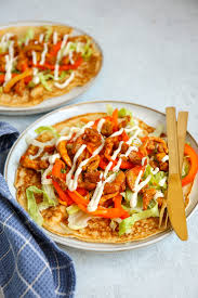 Bij de pannenkoek worden de pannenkoeken gemaakt van ambachtelijk gemalen granen. Shoarma Pannenkoek Ultieme Hartige Pannenkoek Lekker En Simpel