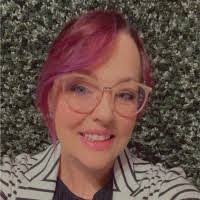 Cara Heaton's Instagram, Twitter & Facebook