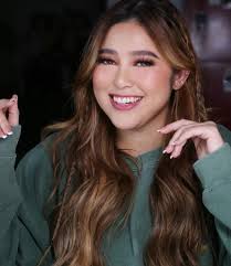 Moira Dela Torre បានបញ្ចូលរូបថតថ្មីមួយ ។