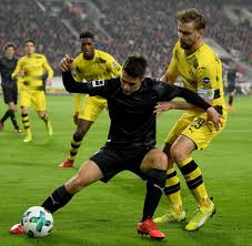 Nicolás gonzález (vfb stuttgart) left footed shot from the centre of the box to the bottom left corner. 12 Spieltag Bvb Verliert Nach Defensivpatzern Gegen Stuttgart Welt