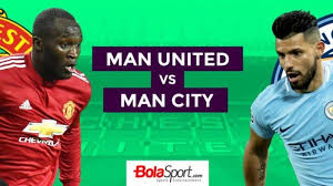 United play at old trafford while city play at the city of manchester stadium, the two grounds separated by approximately 4 miles (6.4 km). Live Streaming Liga Inggris Manchester United Vs Manchester City Kick Off Kamis Dinihari Pukul 02 00 Warta Kota