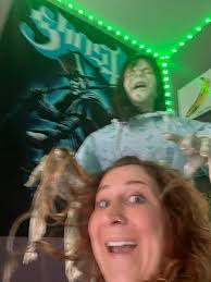 Spirit Halloween has the opportunity to do the funniest thing ever 😂