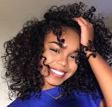 For every kind of curly hair type out there—kinky, coily, spirals, and beyond—there's a right way to take care of curly hair. Imagem De Beauty Curly Hair And Glowing Hair Styles Curl Styler Natural Hair Styles