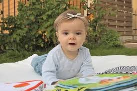 Kalau masih bingung mencari nama, bisa menjadikan cahaya sebagai sumber inspirasi nih. Nama Bayi Perempuan Jawa Modern Detiklife