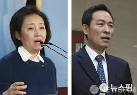 우상호 박영선, 속히 출마의사 밝혀달라…우ㆍ나ㆍ안 3파전 예측 중앙일보 입력 2021.01.17 14:52 수정 2021.01.17 17:29 인쇄 기사 보관함(스크랩. ë´ì¤í í´ë¡ì¦ì ì¸ì§ë ë°ìì  Vs ì¡°ì§ë ¥ ì°ìí¸ 3ë ë§ì ë¦¬í´ë§¤ì¹ ëê° ì´ê¸¸ê¹