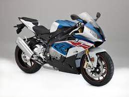 Led technology as a standard feature and the iconic design of the position lights gives the rr that unmistakable bmw look. Bmw S 1000 Rr Price In Uae New Bmw S 1000 Rr Photos And Specs Yallamotor