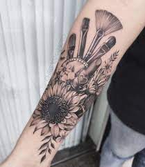 When it comes to masking a tattoo for a short period of time, having the right makeup products on hand is key. Tattoos Fur Beauty Experten Make Up Tattoos Beauty Tattoo Idee Tattoos Fur Beauty Experten Ma Lipstick Tattoos Hairdresser Tattoos Cosmetology Tattoos