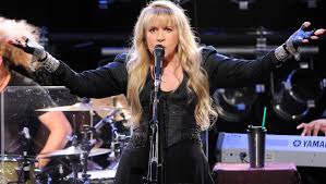 Sep 06 2018 12:00 am fleetwood mac performs gypsy and the chain on. Stevie Nicks Apologizes For Remarks About Nicki Minaj