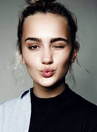 50 Genial Fett Augenbrauen Naturliches Make Up In 2020 Naturliches Makeup Schminkzeug Augenbrauen