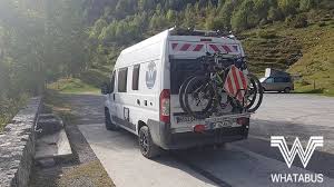 Les amateurs de pêche apprécient le calme d'un cadre rustique au cœur de la verdure. V E Wohnmobilstellplatz Aire Municipal De Camping Car Gavarnie Frankreich Whatabus