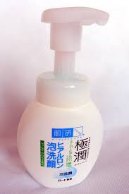 Hada labo hyaluronic face lotion moist arbutin whitening retinol lifting premium. Foam Sweet Foam Hada Labo Gokujyun Foaming Face Wash Review Beautyandthecat S Beauty Blog