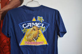 The deck consists of 5 back designs with a rotating border of color. Pin On Vintage Clothing