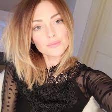 Caroline Receveur On Instagram Pour Des Sourcils Parfaits C Est Par Ici Thebeautyhill Profitez De Sourcils Parfait Coiffure Maquillage Semi Permanent