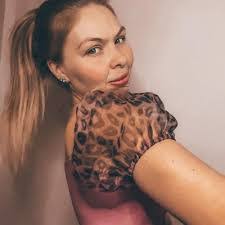 Millie Bland's Instagram, Twitter & Facebook