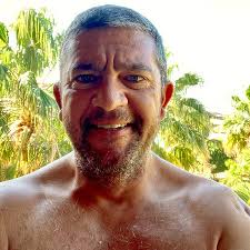 Enjoying my 3rd ay by the pools after an arduous morning